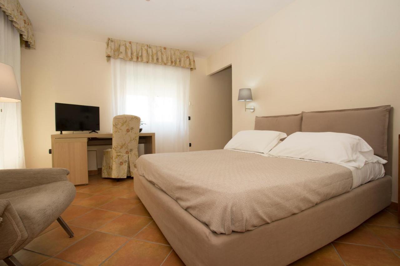 Hotel Villa Serena Castellammare di Stabia Exterior photo