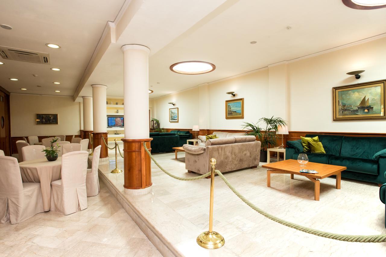 Hotel Villa Serena Castellammare di Stabia Exterior photo