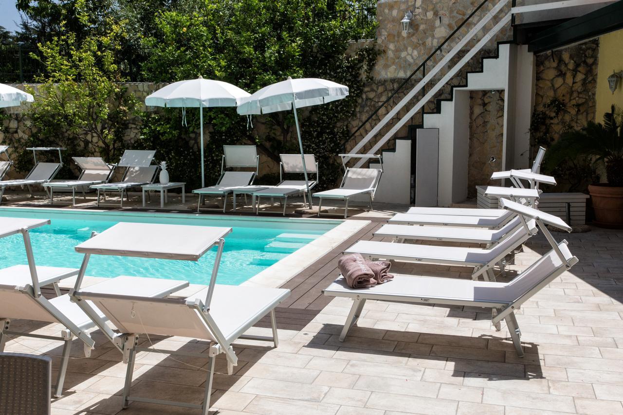 Hotel Villa Serena Castellammare di Stabia Exterior photo