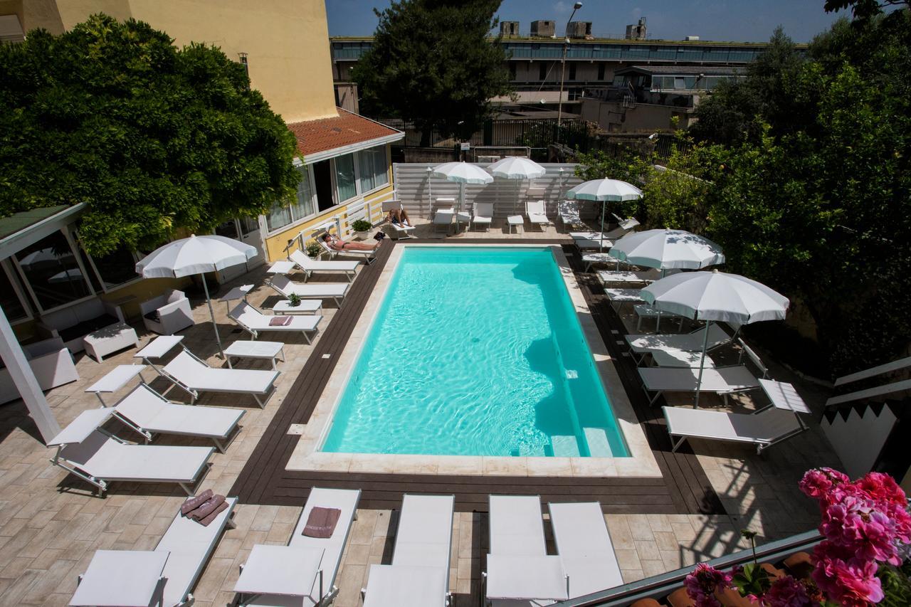 Hotel Villa Serena Castellammare di Stabia Exterior photo